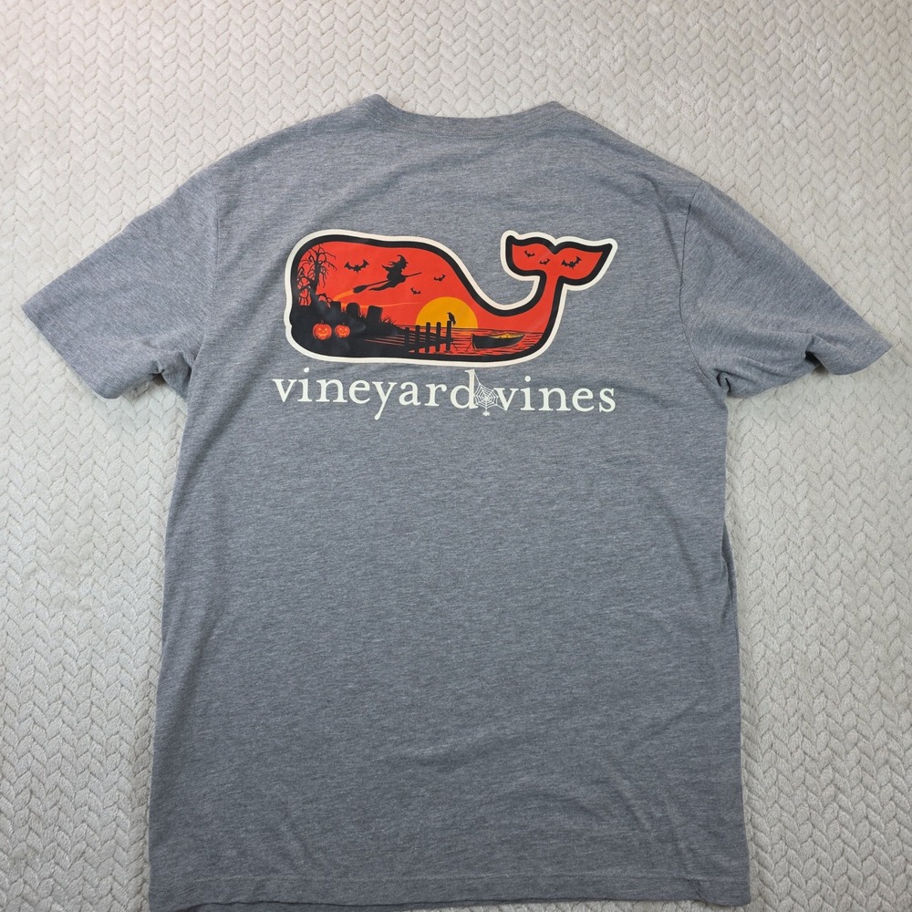 Vineyard Vines Mens Halloween Witch Whale Graphic Pocket T-Shirt Gray Small - Picture 7 of 8